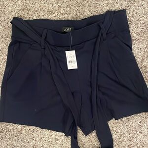 NWT women's LOFT navy belted shorts XS
